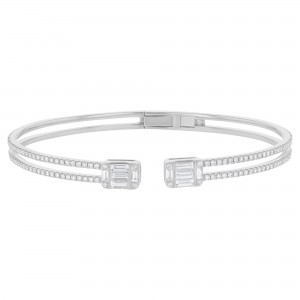 14K White Gold 1.90 carats Baguette and Round Diamonds Hinged Oval Bangle