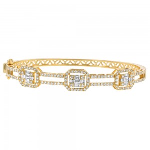14K Yellow Gold 1.40 carats Baguette and Round Diamonds Hinged Bangle